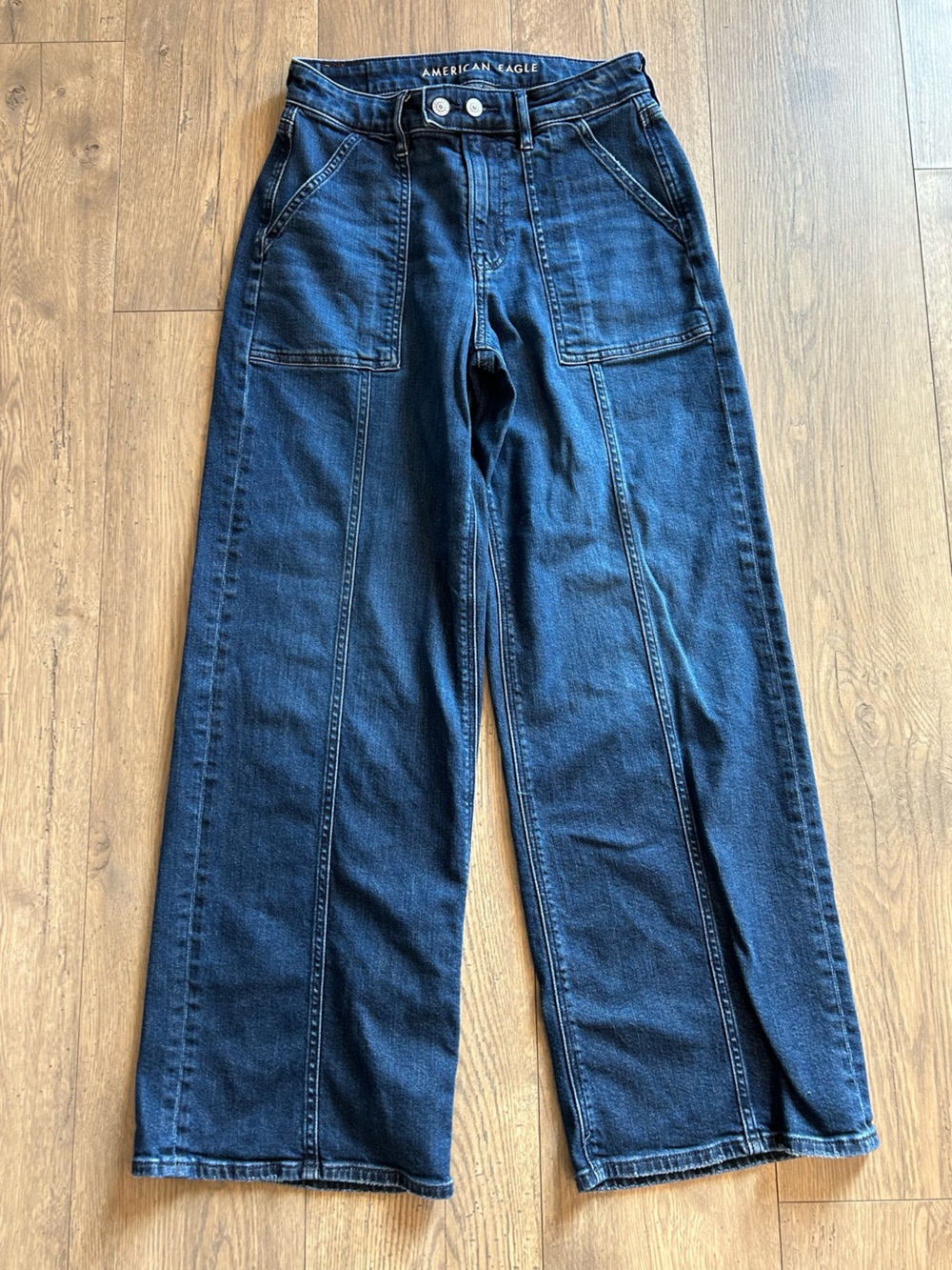 🦅 American Eagle Outfitters Super High-Rise Wide-Leg Jeans
